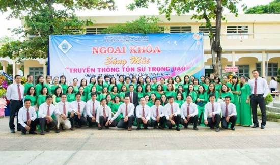 Kon Tum: Trường THCS - THSP Lý Tự Trọng chào mừng ngày Nhà giáo Việt Nam 20/11